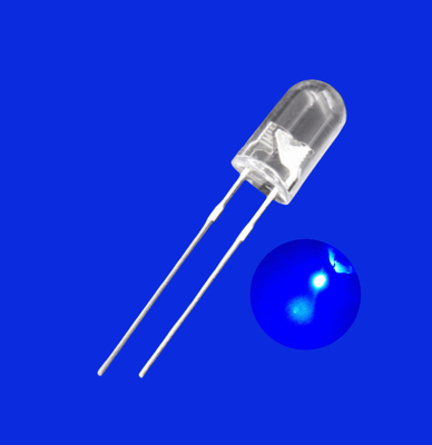 0.5W 5mm Diode électroluminescente à LED 520-530nm Couleur bleue 25000mcd Lentille transparente pour l'éclairage des indicateurs